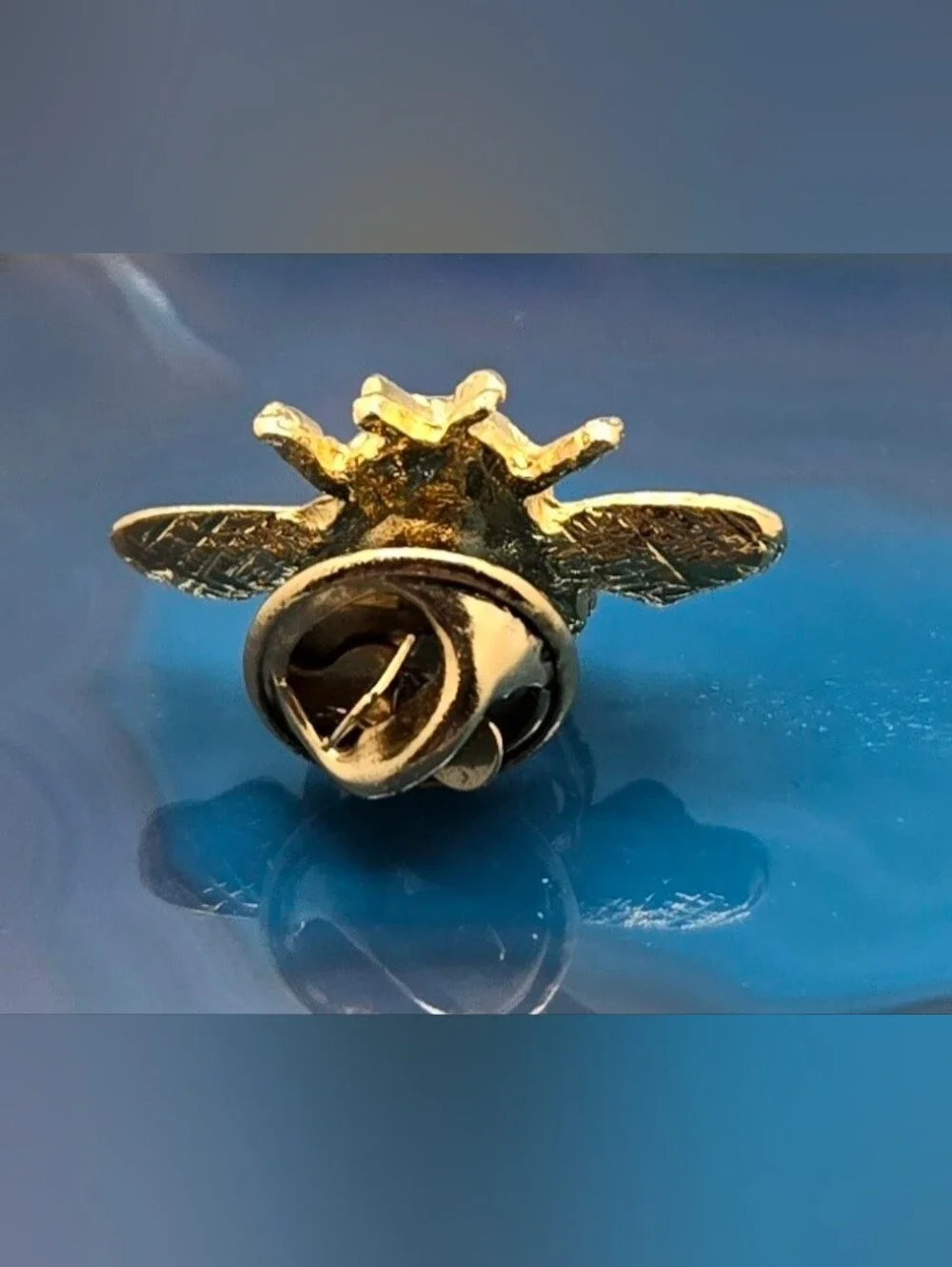 Bee Tack Pin w/ Stone (Unakite) Carved Scarab 1" X ¾" - Picture 3 of 5